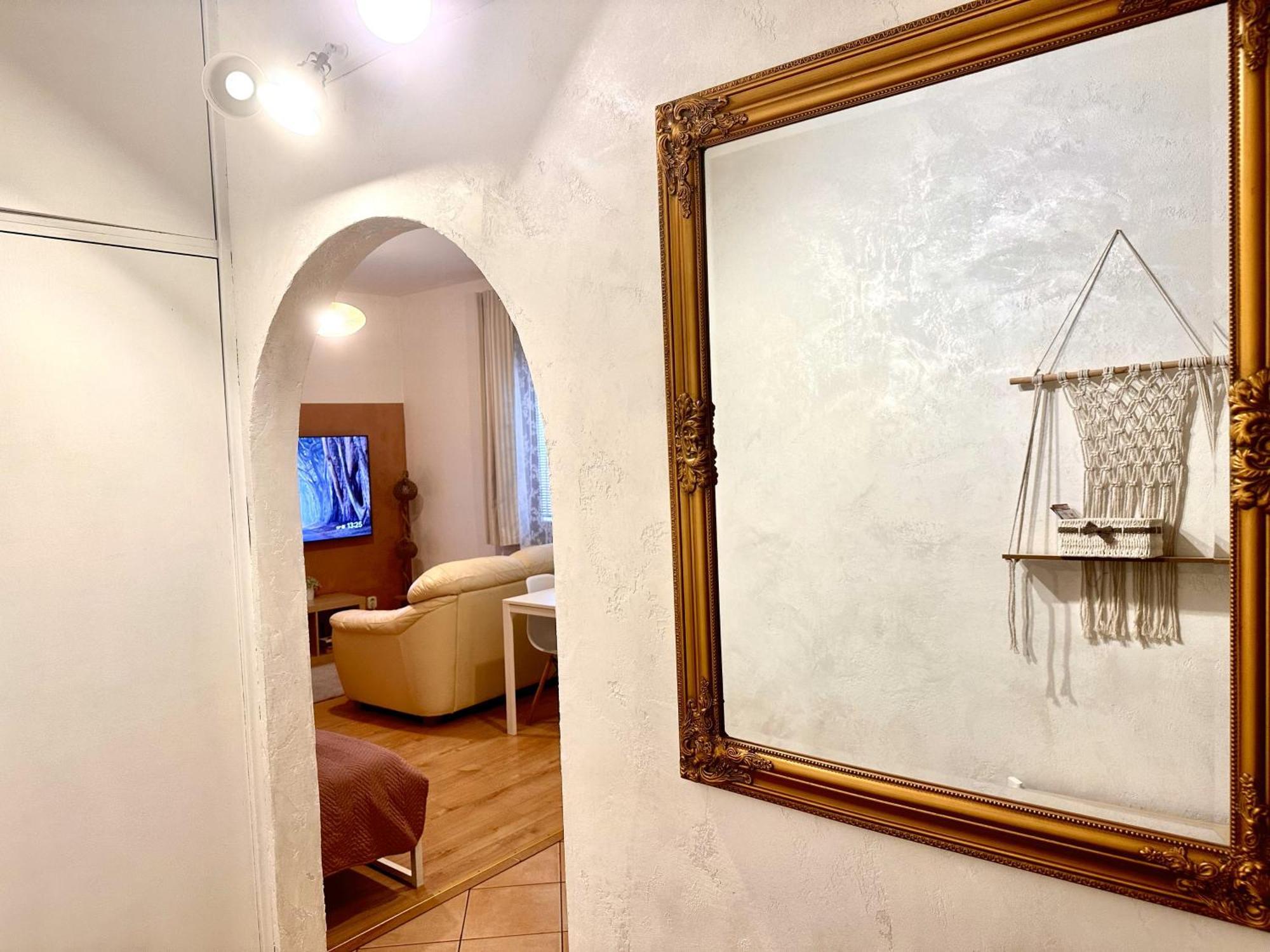 Apartment Kate - Old Town Bratislava Exterior foto